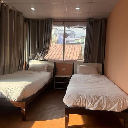 Birds Nest Hostel Катманду Экстерьер фото